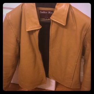 LeatherMan Women’s coat 100 percent leather!